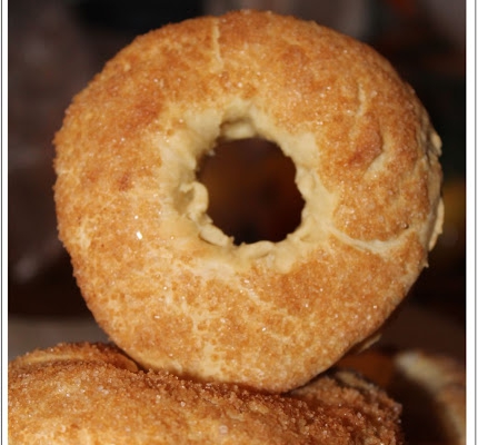 Pieczone pączki z posypką / Baked donuts with sprinkles