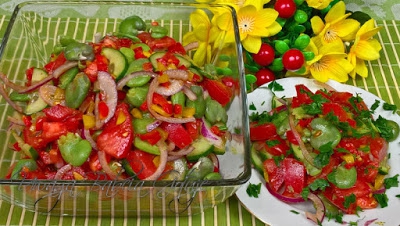 Przepis na sałatkę z bobem, pomidorami i papryką – smaczna i zdrowa