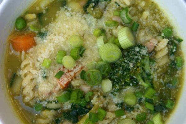 Minestrone - zupa warzywna z makaronem