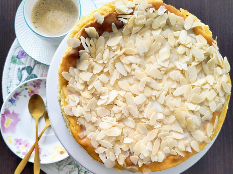 Sernik z kremem pistacjowym i mascarpone