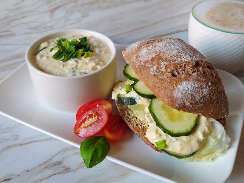 Pasta jajeczna z jalapeno