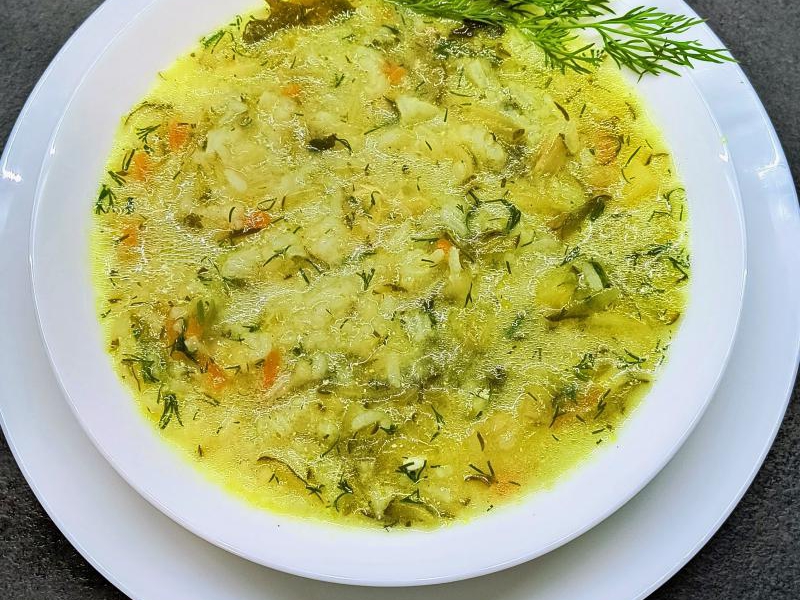 Zupa ogórkowa z ryżem