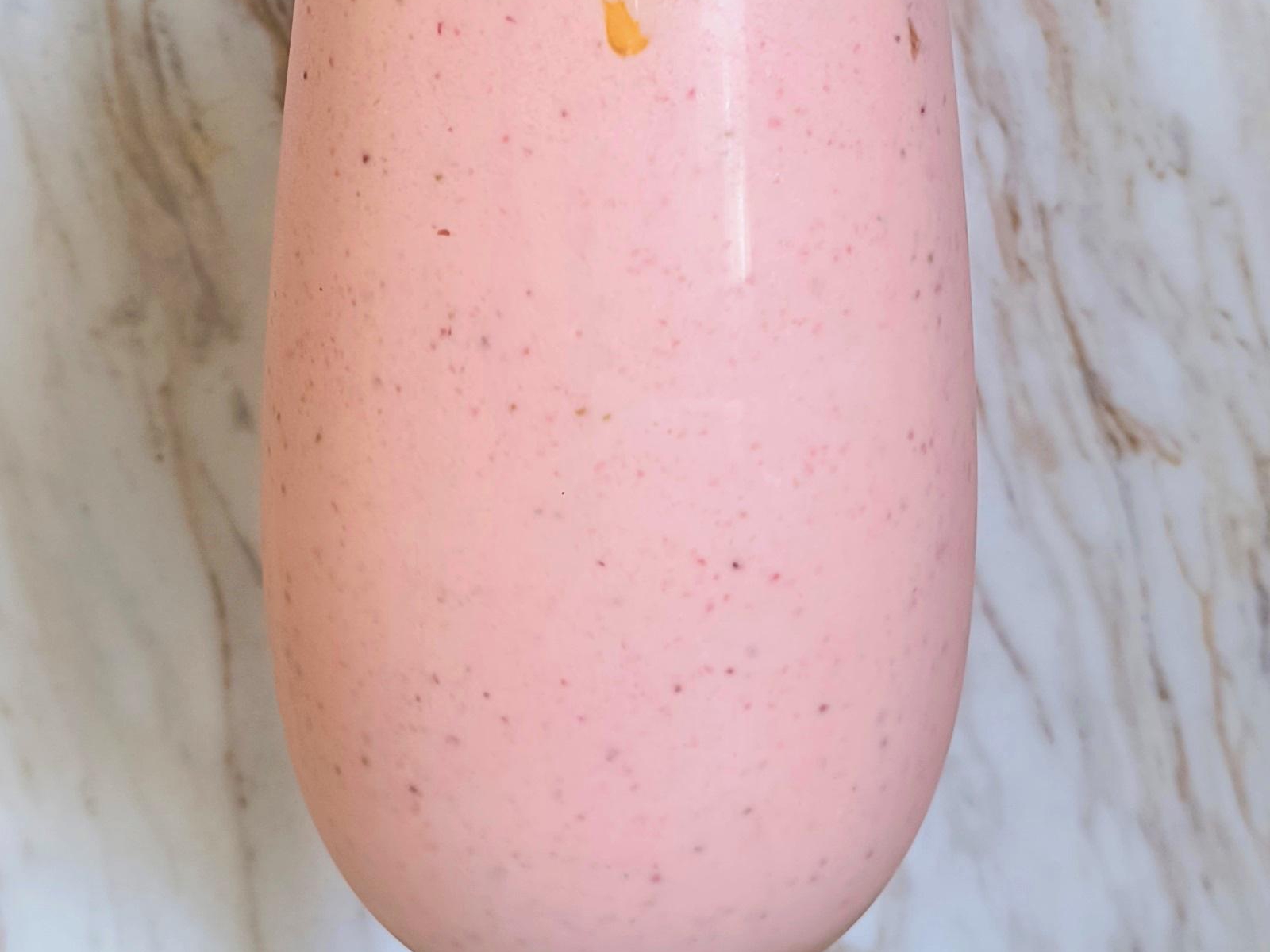 Smoothie mango truskawka