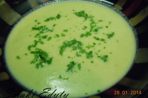 Zupa ziemniaczana z por- leek and potatoes soup