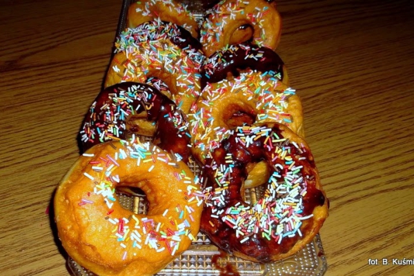 Doughnuts, czyli amerykańskie pączki z dziurką