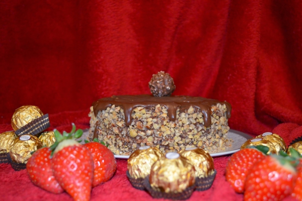 Bezowy Rocher - tort Walentynkowy :)