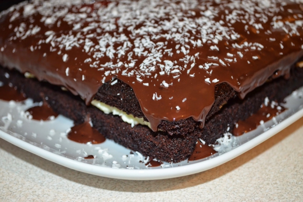 Ekstremalnie czekoladowe ciasto Malibu