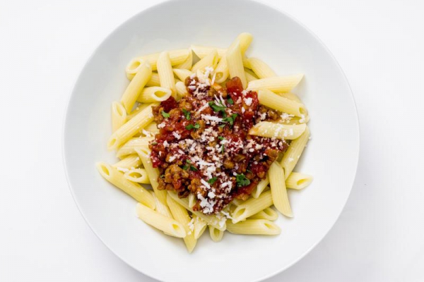 Spaghetti bolognese bez mięsa. Ikea jeszcze bardziej stawia na wege. Nowość w menu