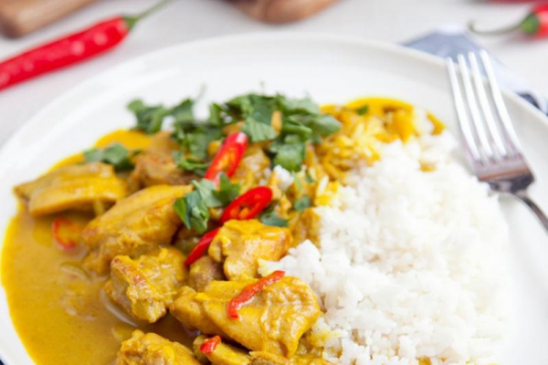 Wyspiarskie curry z kurczaka. Dla Brytyjczyków to danie niemal narodowe. PRZEPIS