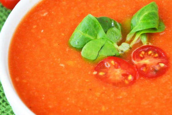 Zupa krem z pieczonych pomidorów – idealny krem na lato