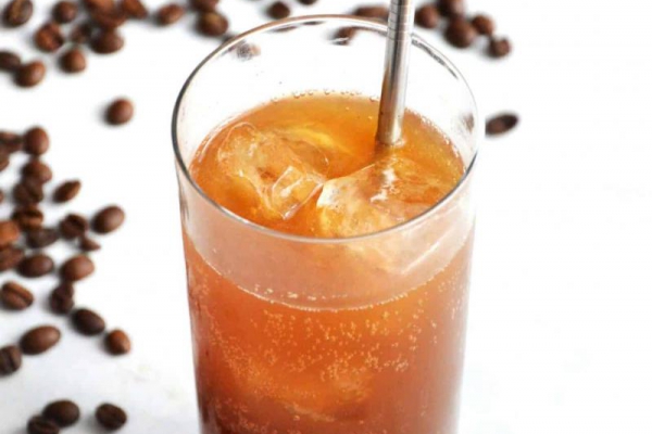 Przepis na tonic espresso, czyli idealna kawa na zimno na upały