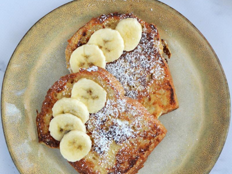 Tosty francuskie na słodko, czyli chleb w jajku na słodkie śniadanie