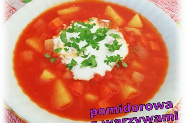 Zupa pomidorowa z warzywami