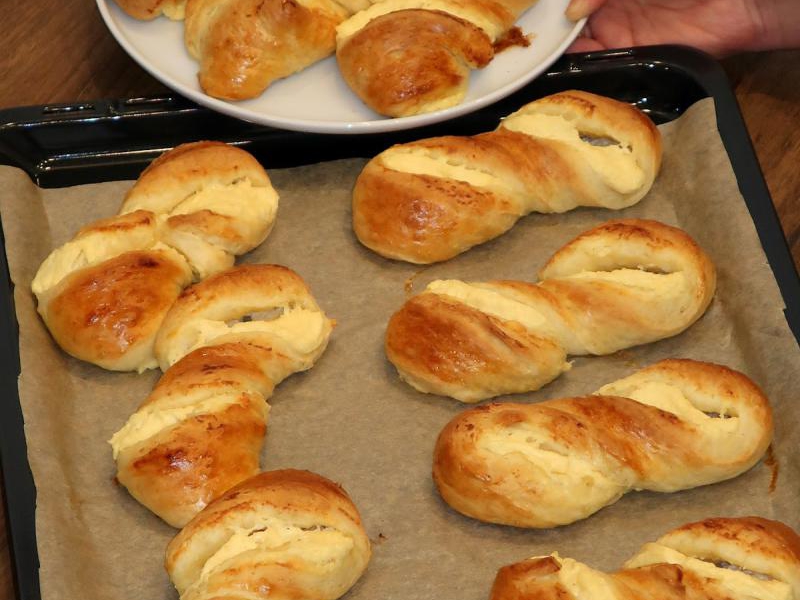 Drożdżówki z serem - sekret puszystego ciasta