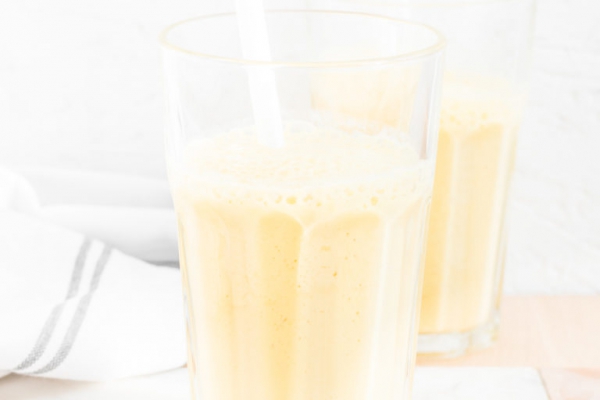 Mango lassi