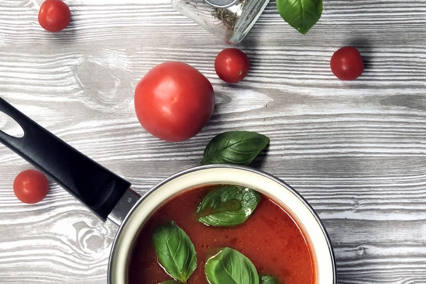 Domowy sos ze świeżych pomidorów