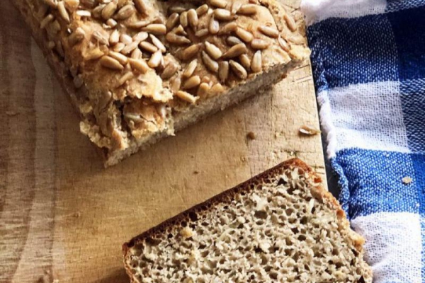 Chleb na zakwasie: przepis na razowy chleb żytni