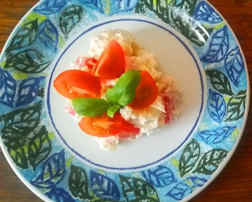 Sałatka kalafiorowo - pomidorowa