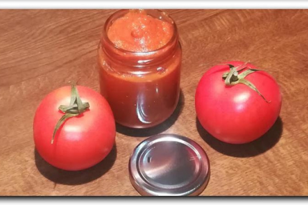 Uniwersalna pasta pomidorowa
