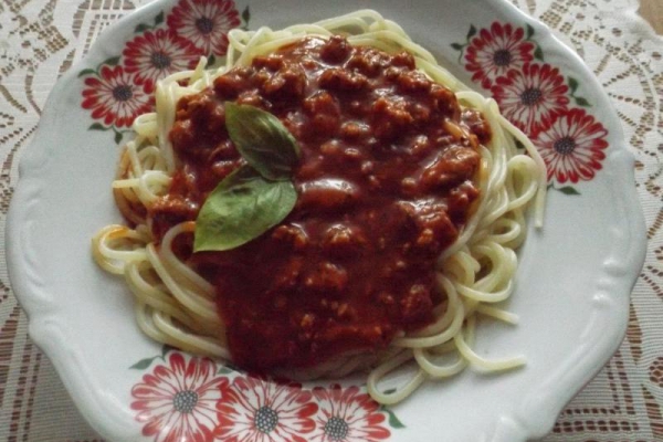 Spaghetti z sosem bolonese