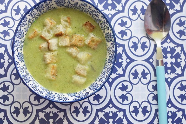 Kremowa zupa ze szparagów i brokuła