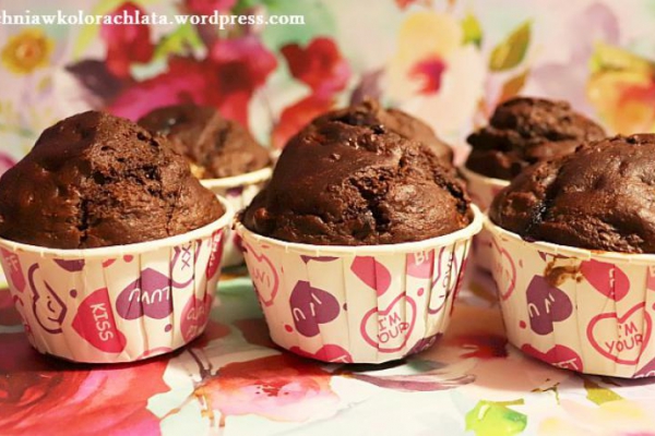 Muffiny bananowo-czekoladowe z borówkami
