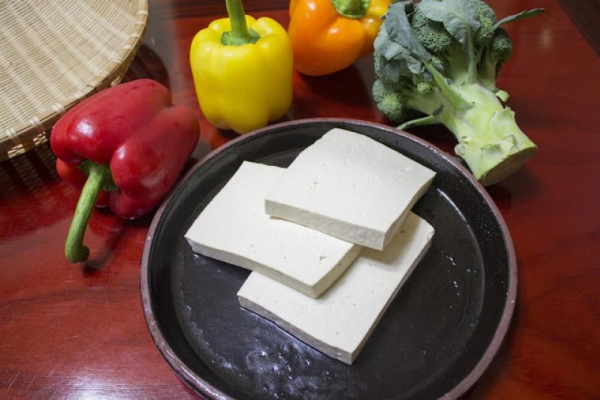 Tofu z makaronem przepis - fit obiad