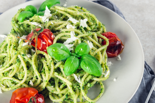Przepis na Fit Spaghetti z Pesto: Prosty Przepis na Zdrowy Makaron