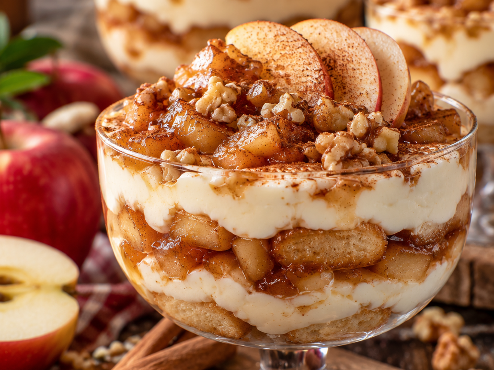 Apple Pie Tiramisu – fit tiramisu z jabłkami i cynamonem