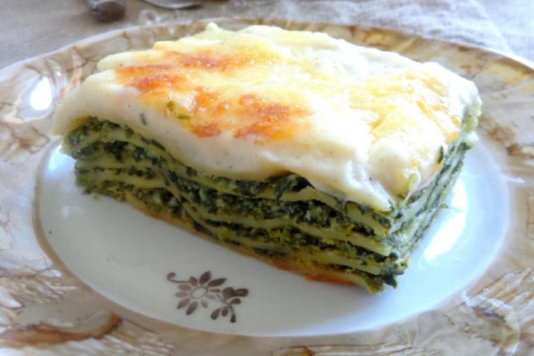 Lazania ze szpinakiem, ricottą i gorgonzolą (lasagne agli spinaci, ricotta e gorgonzola)