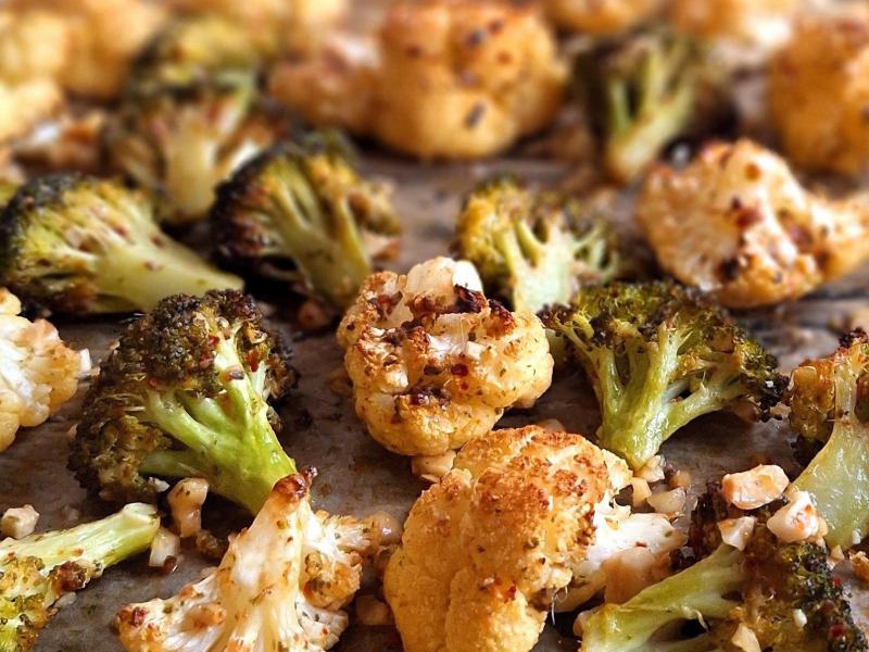 Pieczone warzywa z masłem anchois