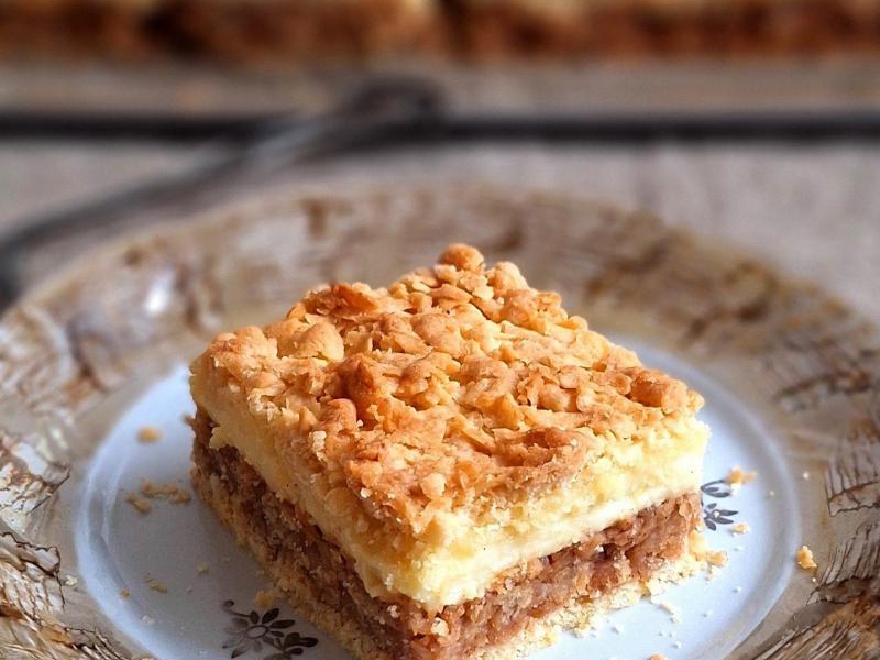 Szarlotka z budyniem