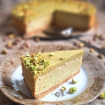 Sernik pistacjowy