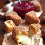 Panierowany camembert z...