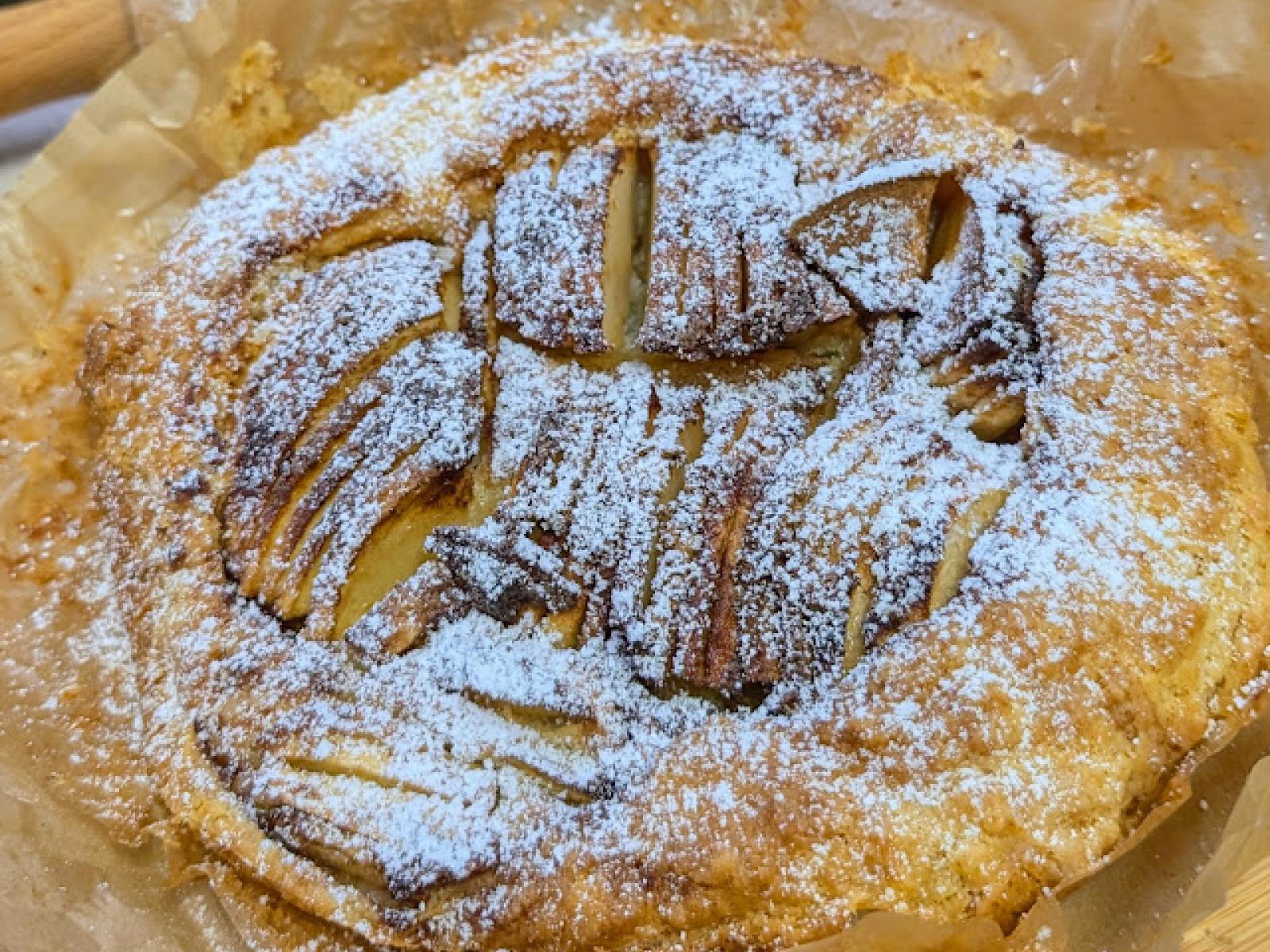Tarta z jabłkami na cieście z serka mascarpone