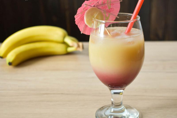 Rajski Banan - czyli słodkość soku bananowego w połączeniu z egzotyką malibu rum