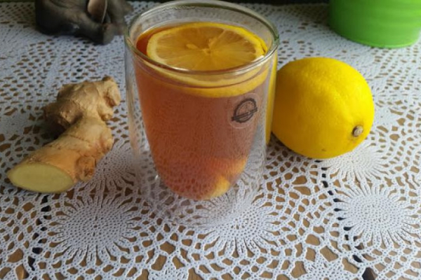 Herbatka imbirowa z miodem