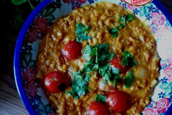 Dal - indyjskie danie z soczewicą. Dal - Indian dish with lentil.