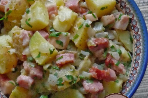Niemiecka sałatka ziemniaczana. German Potato Salad Recipe.