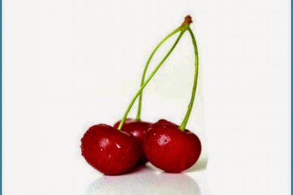 Dlaczego warto jeść wiśnie? Why should we eat sour cherries?