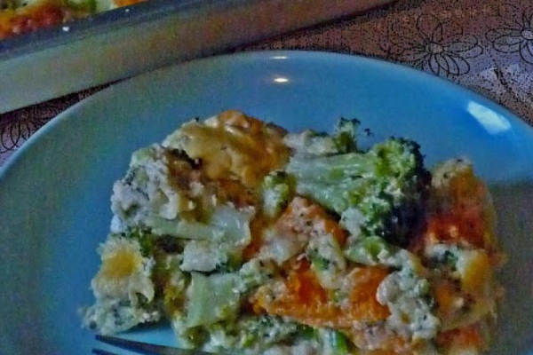 Tarta warzywna z dynią i brokułem. Quiche with pumpkin and broccoli.