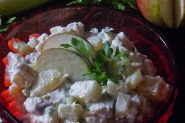 Sałatka ziemniaczana z śledziem. Potato Herring Salad.