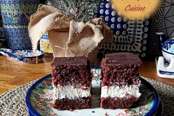 Ciasto czekoladowe z mascarpone. Chocolate cake with mascarpone.