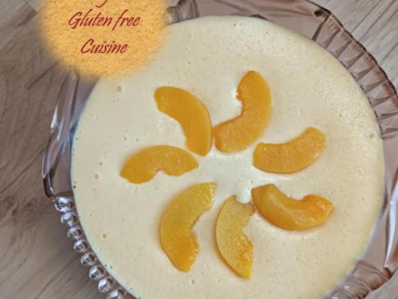 Deser z brzoskwinią i mlekiem (dwie wersje, PKU). Dessert with peach and milk (two versions, PKU).