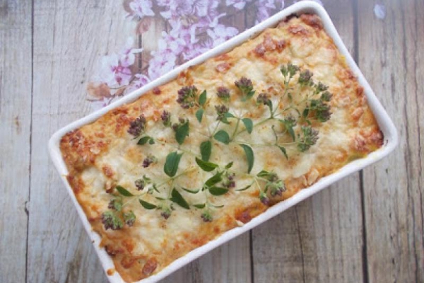 Lasagne z sosem z żółtych pomidorów