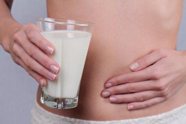 Nietolerancja laktozy – przyczyny, objawy i leczenie