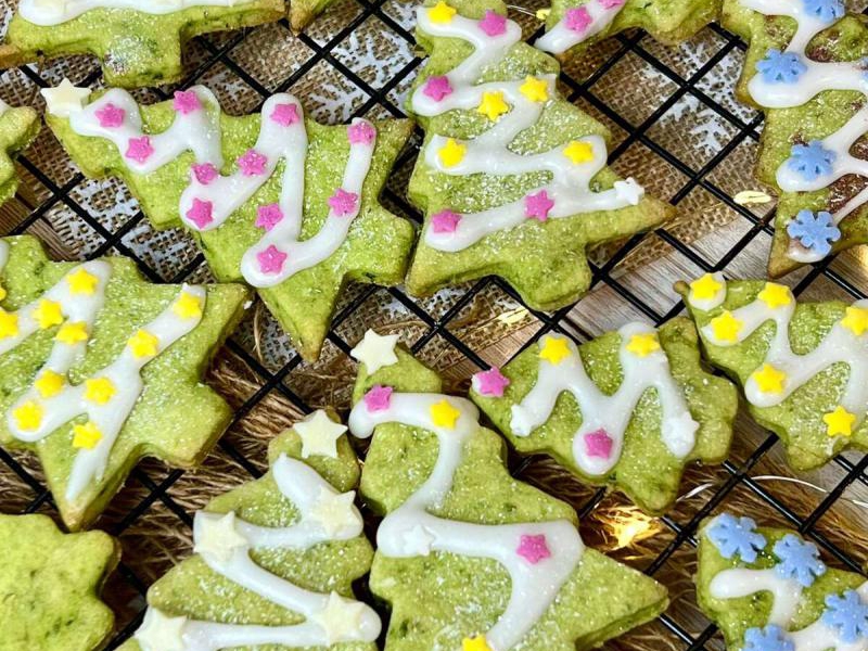 Ciasteczka choinki ze szpinakiem (pięknie zielone, świąteczne)