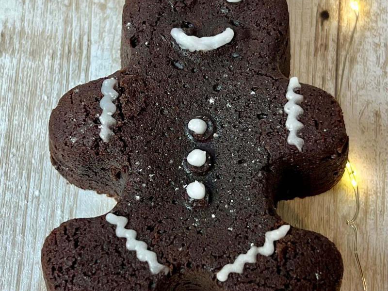 Pan Ciastek brownie – wilgotne świąteczne brownie w formie ludzika