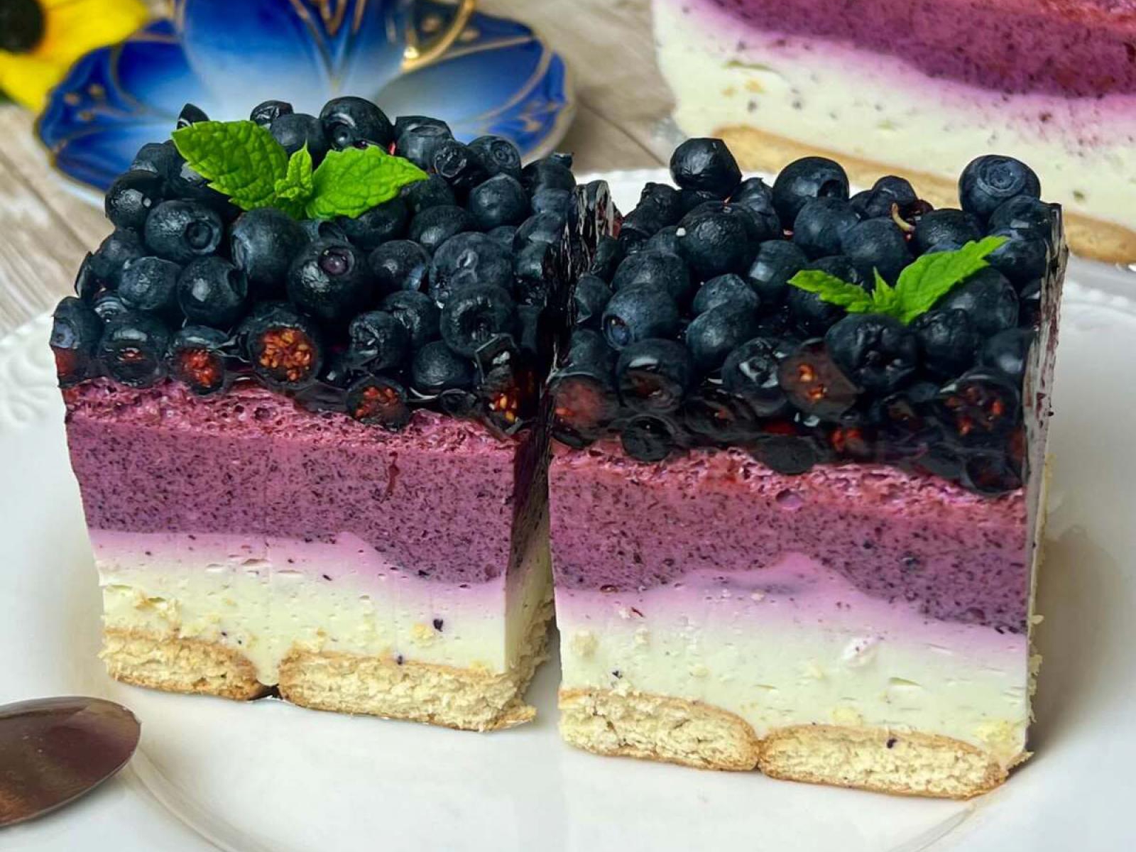 Sernik jagodowy na zimno z nutą limonki