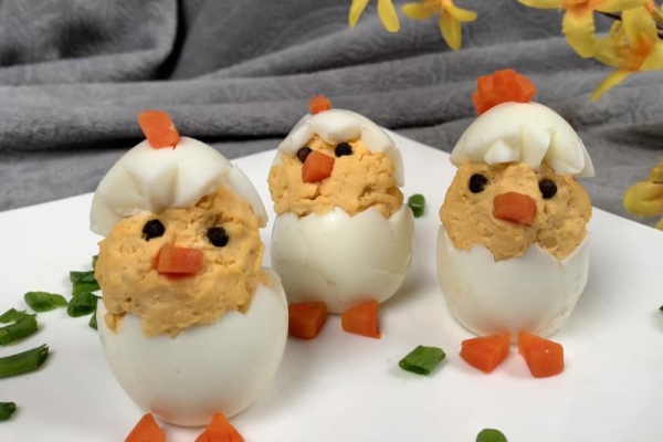 Kurczaczki wielkanocne z jajek